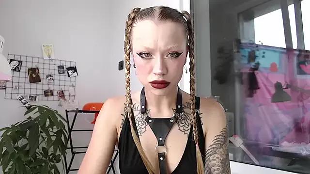 Your_Sweet_Blondie from StripChat is Freechat
