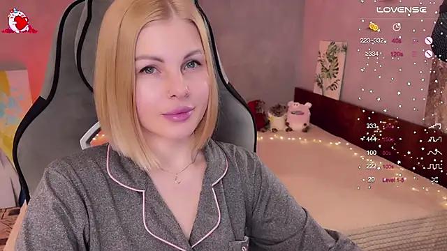 Entertain your itch for girls livestreamers with our collection of stunning models, skilled in the art of temptation and delight.