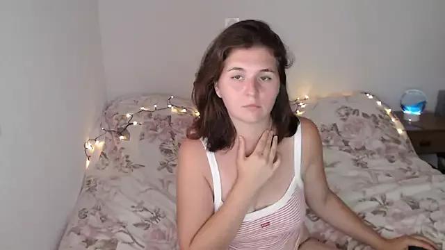 yourariell from StripChat is Freechat