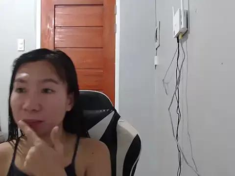 yourcumdoll from StripChat is Freechat