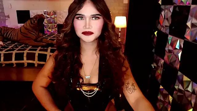 YourGirlCriza from StripChat is Freechat