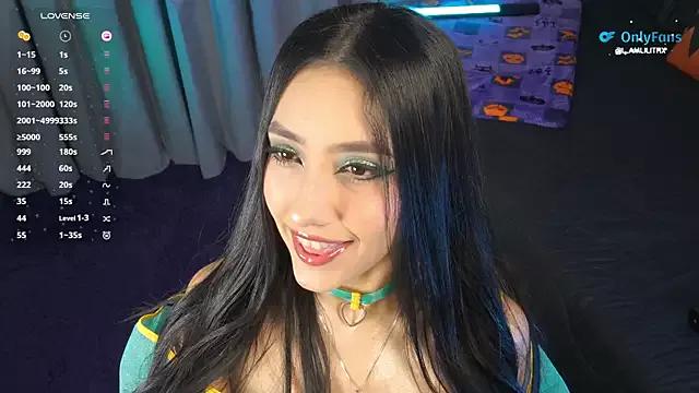 yourlittlesucubus from StripChat is Freechat