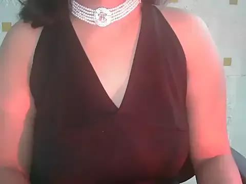 Yours_maira from StripChat is Freechat