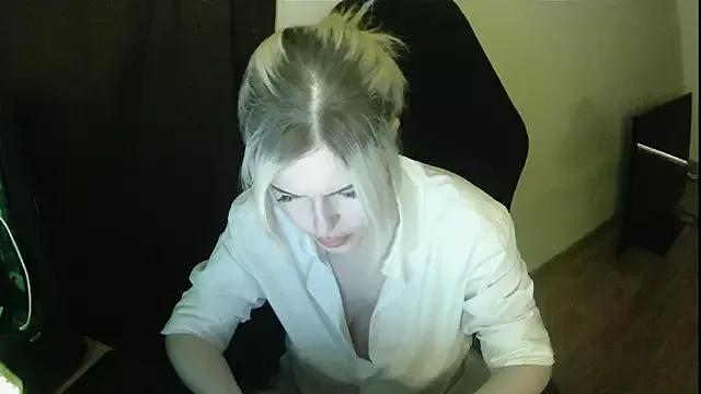 yoursammy_ from StripChat is Freechat