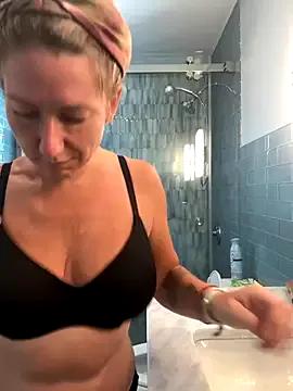 YourSophiaxo from StripChat is Freechat