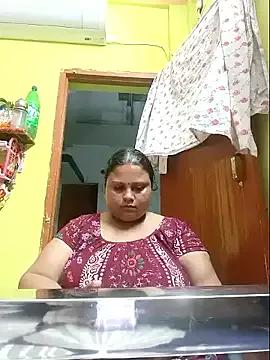 yourssoumi from StripChat is Freechat