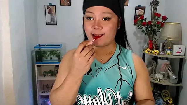 YourSweet-mich from StripChat is Freechat
