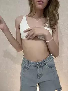 YungTessa from StripChat is Freechat