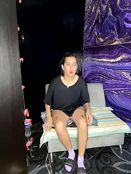 Zara_cum69 from StripChat is Freechat