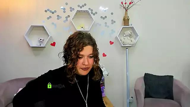 zara_lys from StripChat is Freechat