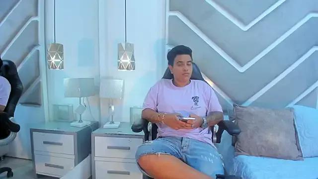 ZeusSmith from StripChat is Freechat