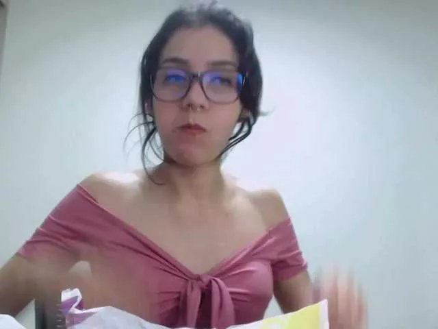 Roxy-smithh on BongaCams