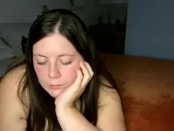 2littlefox on Chaturbate