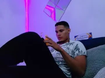 _0324 — only shows in pvt or tip menu   ;) welcome to my room #feet #cum  #master  #smoke #uncut [599 tokens remaining]