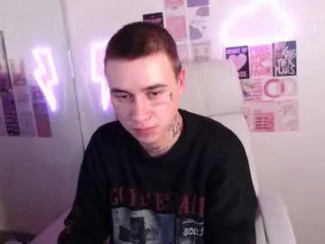 _honeyberry_ — Hi everyone! I'm new here! #new #18 #teen #young #shy [1111 tokens remaining]