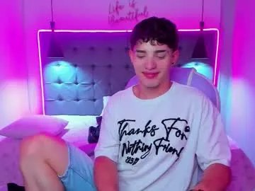 alejootwink on Chaturbate