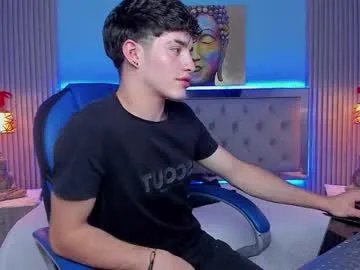 alejootwink on Chaturbate