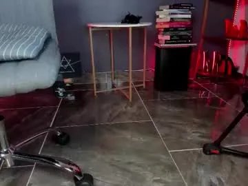 alice_leroy on Chaturbate