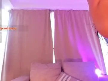 ari_es on Chaturbate