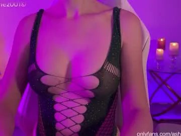 ashleykane2001 on Chaturbate