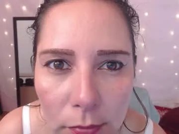 camila_delarosa — GOAL: topples [50 tokens remaining] Welcome to my room! #squirt #blonde #mature #milf #bignipples