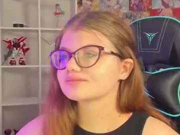 chloehalses on Chaturbate