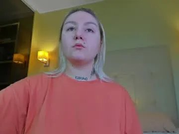 debbie_taylor — Doggy style + spanks ;) #stockings #bigass #lovense #bbw #feet [333 tokens remaining]