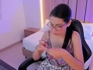 desireee_ — GOAL: Split boobs  [94 tokens remaining] Sexy skinny girl  #nonude #skinny #18 #bigass #smalltits