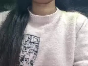 dollmeenu on Chaturbate