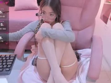 dulce_powl on Chaturbate