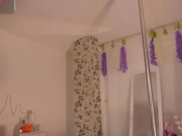 emmasanzoficial on Chaturbate