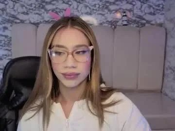 evy_lux_v on Chaturbate