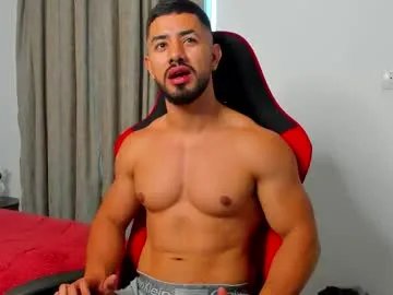 ezzio_scolaro on Chaturbate