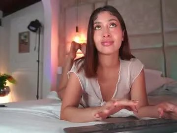 honeyymoonn_ on Chaturbate