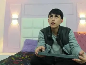 hoot_booys_ on Chaturbate