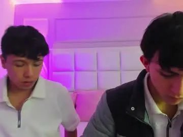 hoot_booys_ on Chaturbate