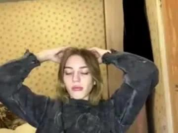 hsiuscherich — GOAL:  Hands under topHi I'm #new at CB ! Welcome! #shy #18 #blonde #petite [30 tokens remaining]