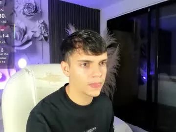 jacobrobeerts — GOAL: hard cock against your face [44 tokens remaining] I want to explode my cum for you #monstercock #straight  #cum #machine #bigcock