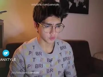juancamroom on Chaturbate