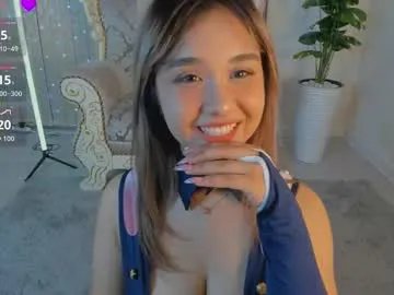 laramiaa on Chaturbate