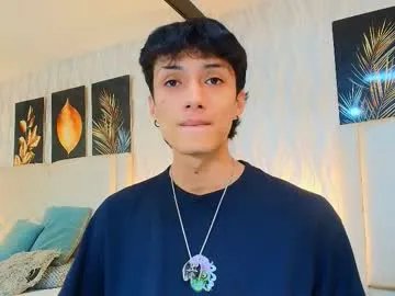 lean_portman — welcome to the Lean room! ready for the show Cum explosion!  #precum #bigcock #cum #uncut #latino [650 tokens remaining]