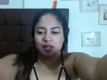 luna_fyre — Lovense Lush on - Welcome ! Enjoy with me! New Model #new #milf #bigass #latina #squirt