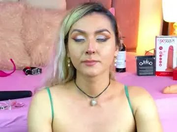 lunitadiva — Dance sexy or  Deep throat #smallcock #lovense #trans #petite #blonde