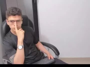 mathew_wolf4 on Chaturbate