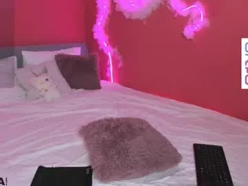 michele_mack on Chaturbate