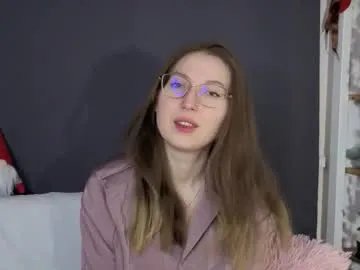 oliviavele on Chaturbate