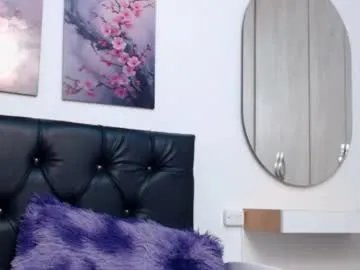 pinky_f00x on Chaturbate