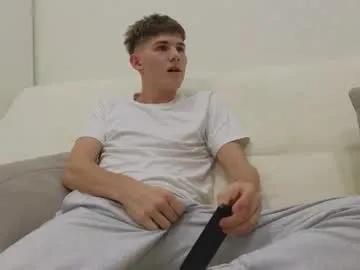 reeves_bae on Chaturbate