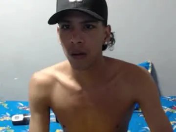 robert_kingg — Current Goal: first cum today at 999 tokens -- Next Goal: cum #2 -- pump to play with my dick  #bigcock #cum #lovense #hairy #young