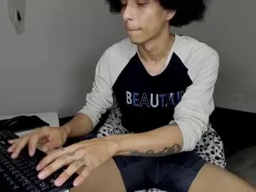 rolling_05 on Chaturbate 